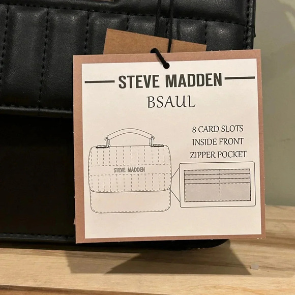 NWTS STEVE MADDEN BSAUL BLACK QUILTED CROSSBODY. MULTICOLORED LOGO STRAP. - Picture 5 of 10